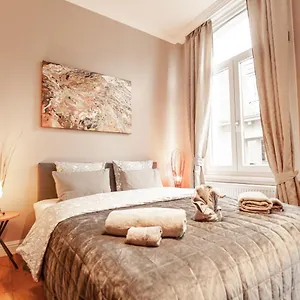 Luxury Palace By Rikas , Amberes Bélgica
