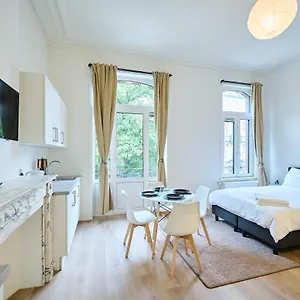 Living , Bruselas Bélgica